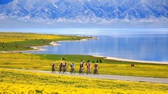 天池-可可托海-禾木-五彩滩--赛湖-伊宁-那拉提-库木塔格-吐市深度12日游